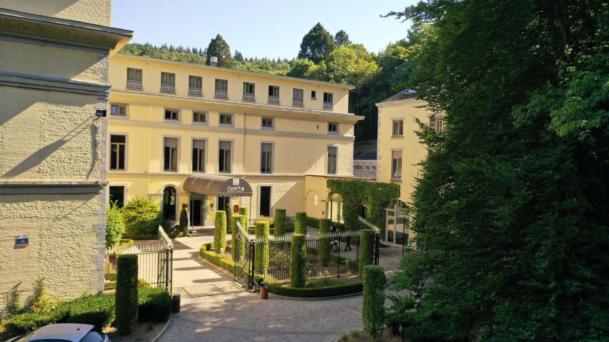 Castel De Pont-A-Lesse Hotel Dinant Bagian luar foto